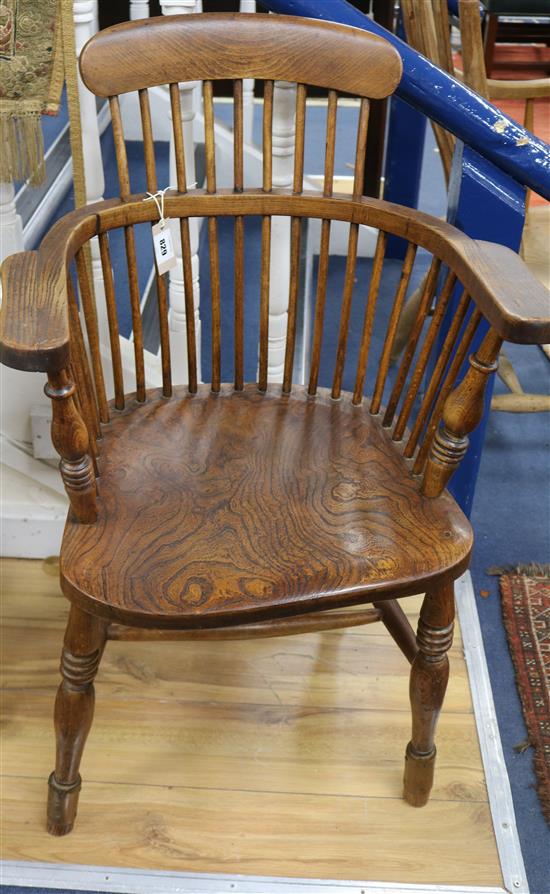 An oak Windsor chair